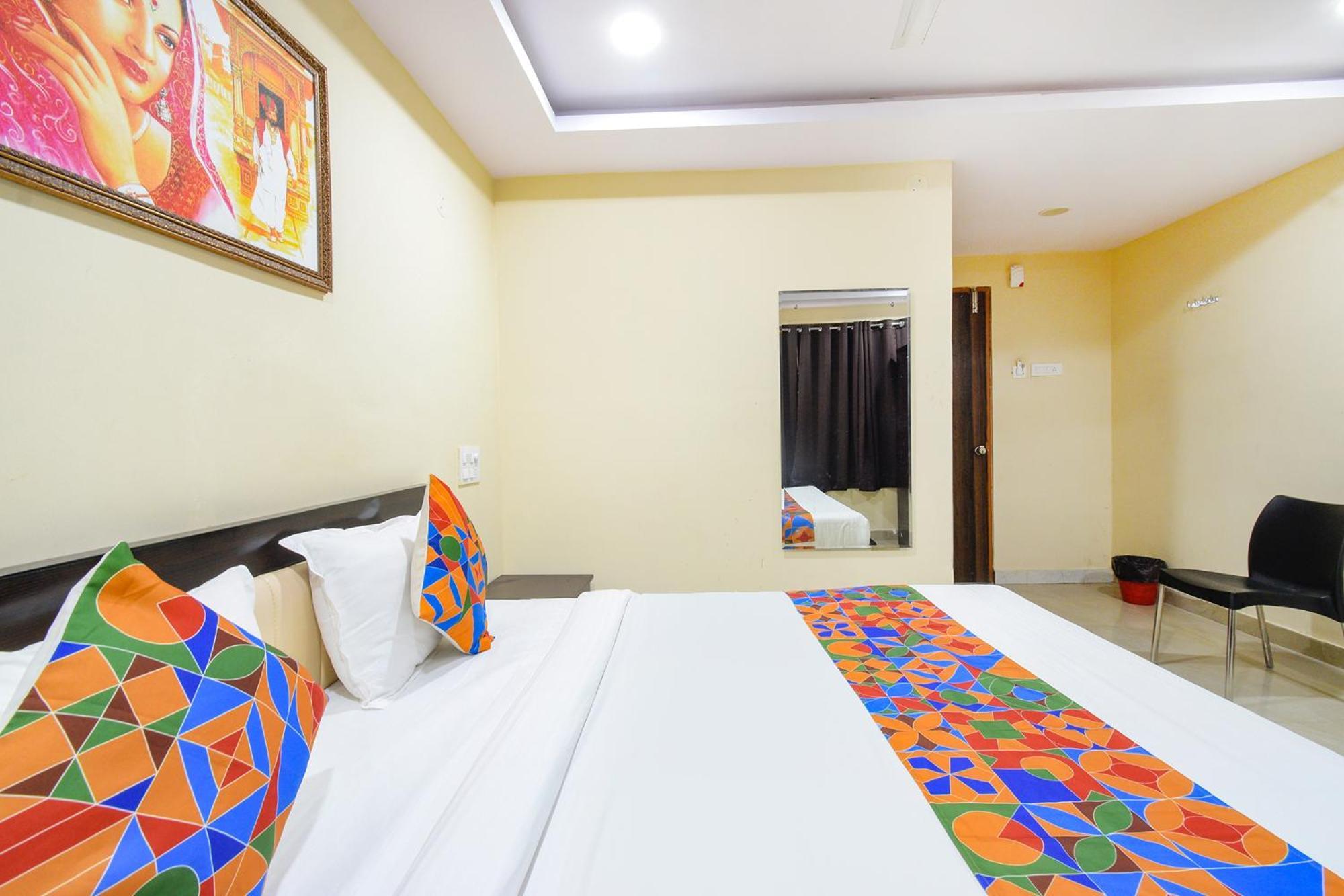 Fabhotel N Residency, Hitech City - 350M From Yashoda Hospital, Hitech City ไฮเดอราบัด ภายนอก รูปภาพ
