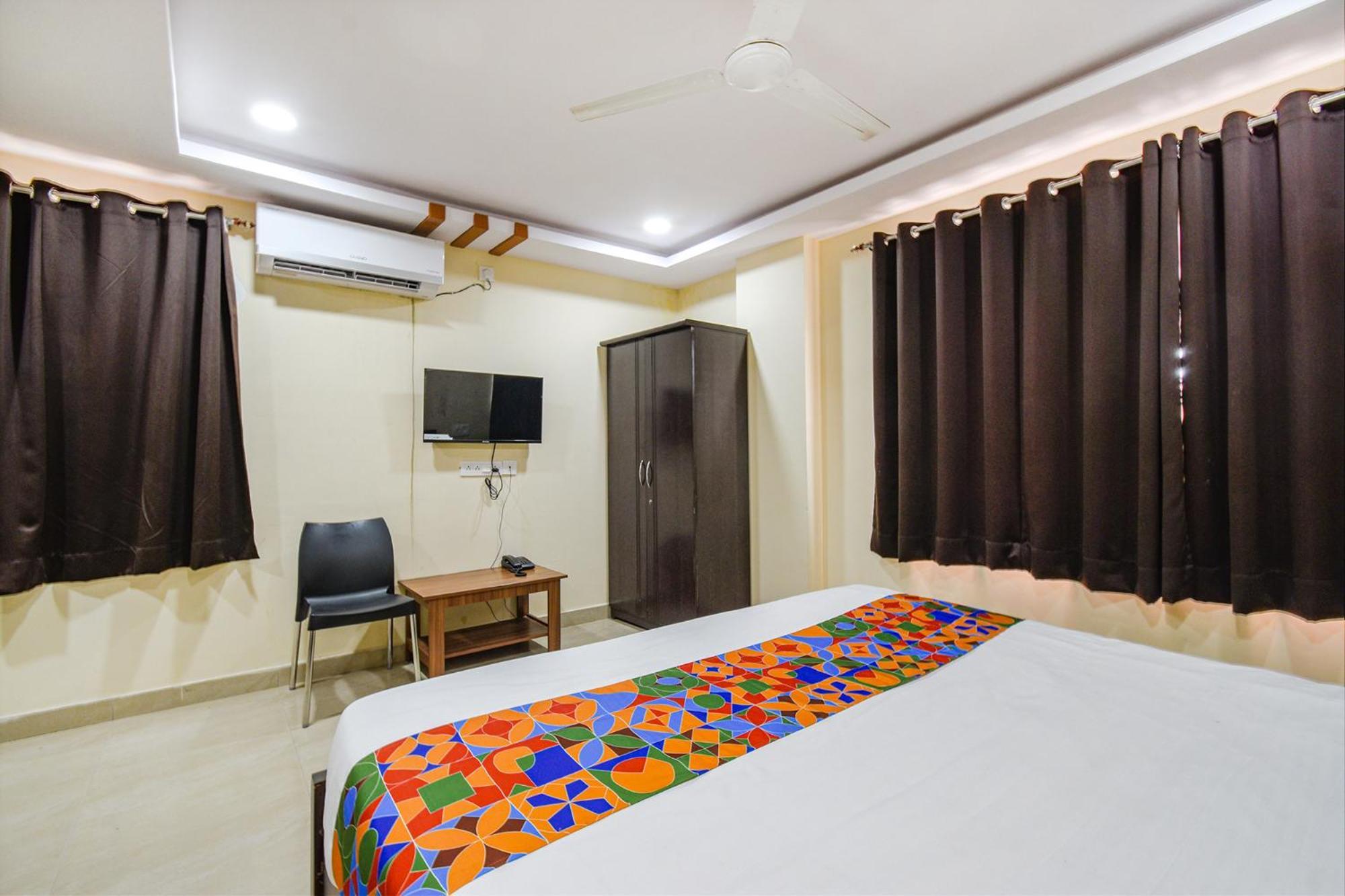 Fabhotel N Residency, Hitech City - 350M From Yashoda Hospital, Hitech City ไฮเดอราบัด ภายนอก รูปภาพ