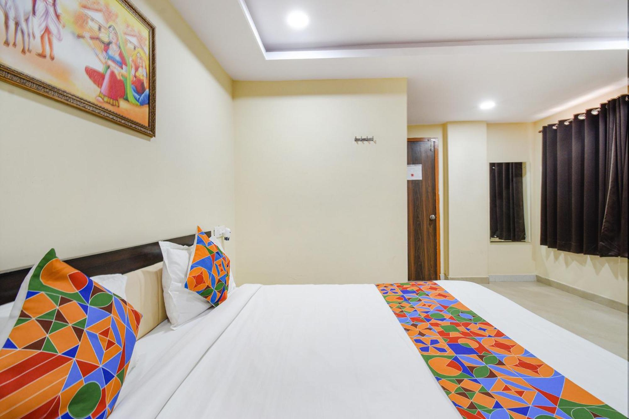 Fabhotel N Residency, Hitech City - 350M From Yashoda Hospital, Hitech City ไฮเดอราบัด ภายนอก รูปภาพ