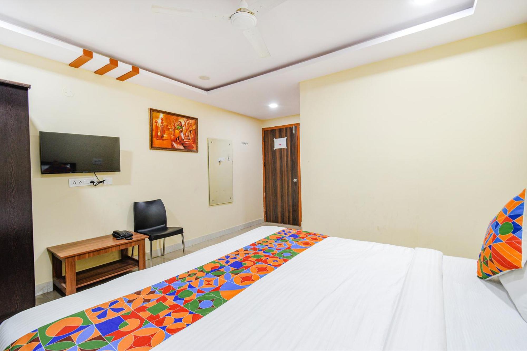 Fabhotel N Residency, Hitech City - 350M From Yashoda Hospital, Hitech City ไฮเดอราบัด ภายนอก รูปภาพ