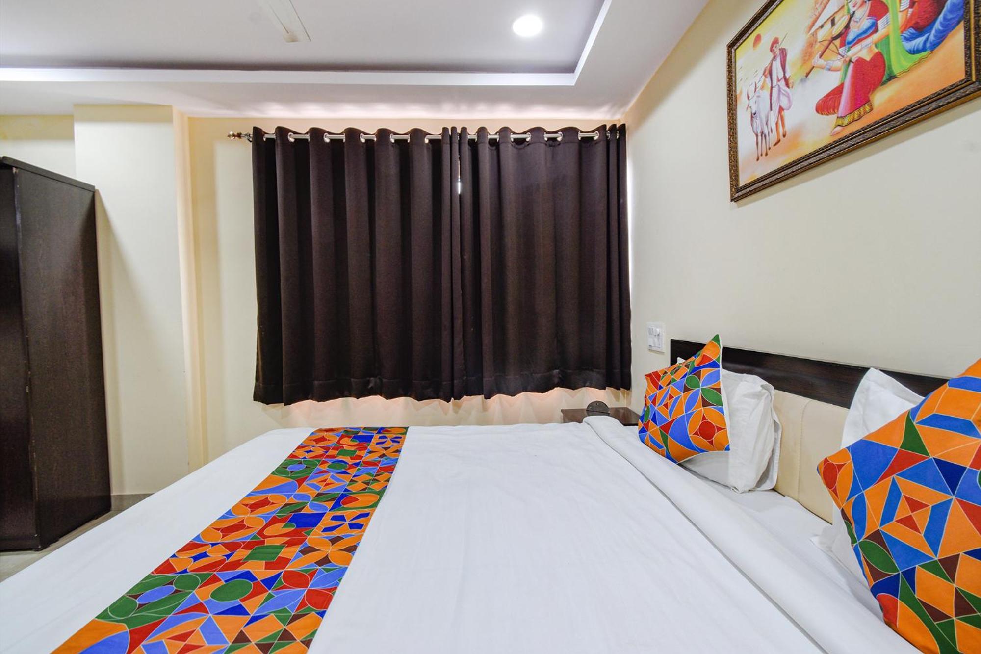 Fabhotel N Residency, Hitech City - 350M From Yashoda Hospital, Hitech City ไฮเดอราบัด ภายนอก รูปภาพ