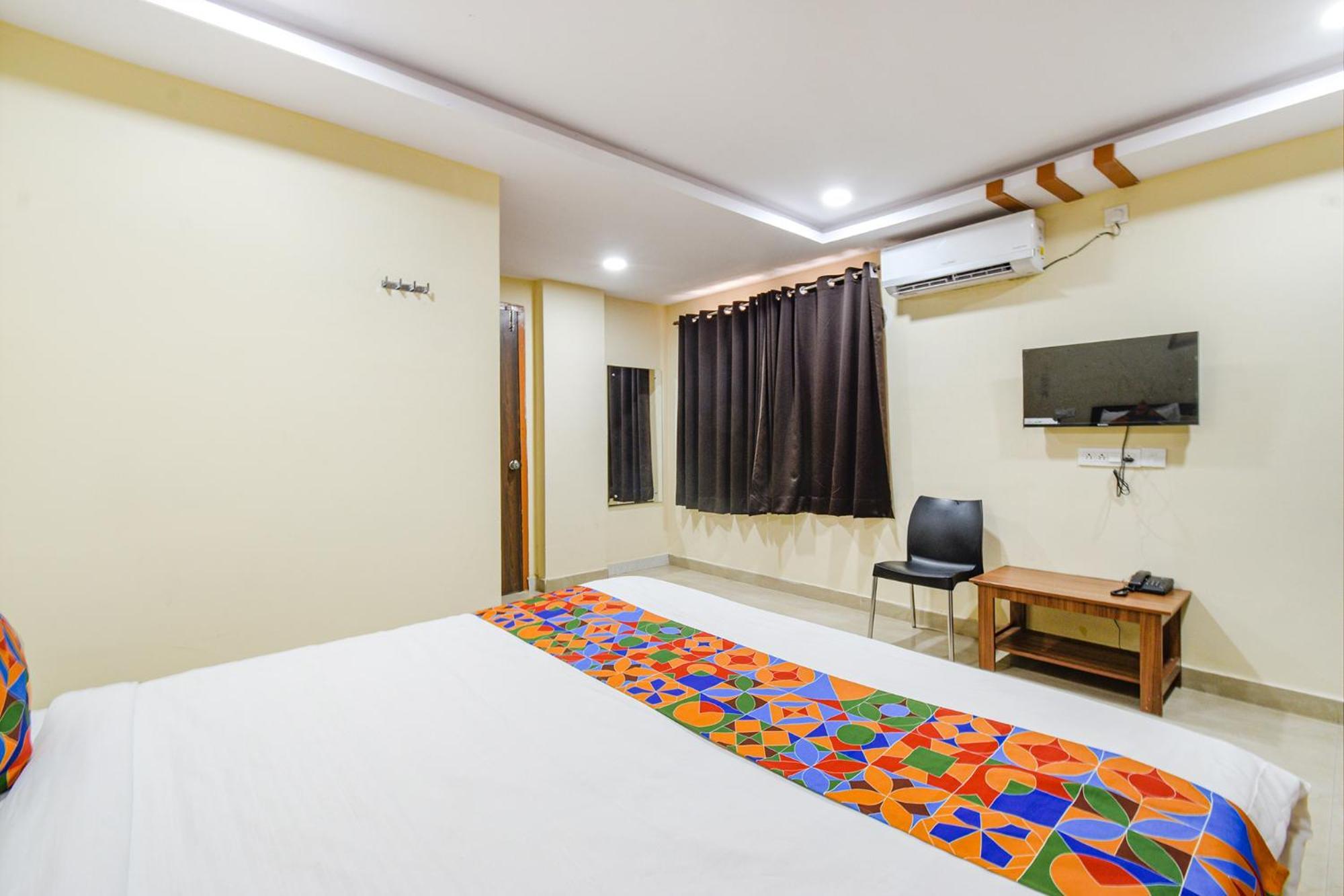 Fabhotel N Residency, Hitech City - 350M From Yashoda Hospital, Hitech City ไฮเดอราบัด ภายนอก รูปภาพ